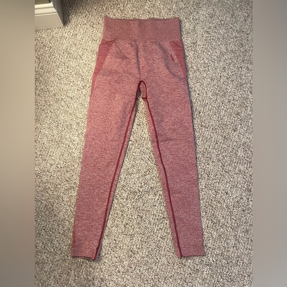 Gymshark flex high waisted leggings in pink. Size small. Full length.